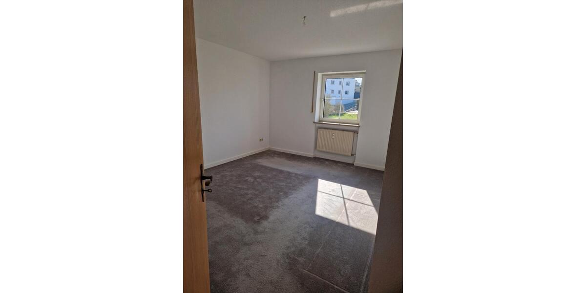Etagenwohnung Essenbach - 3.5 Zimmer, 88 m&sup2;, 950&euro; | Angebot:26022259