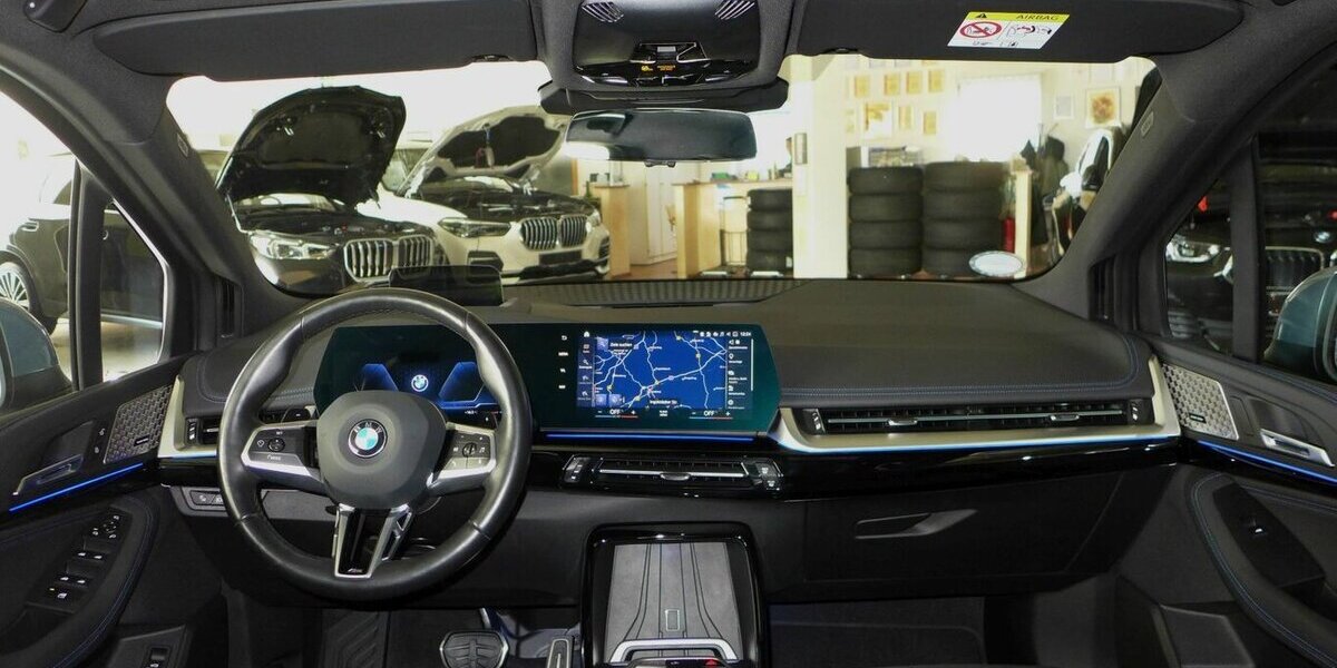 BMW 218 Active Tourer d MSport 360°AHK,HUD NP:56.540 20.798 km 32.590 &euro; Landshut 84030