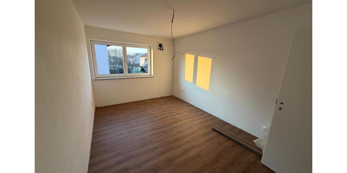 Etagenwohnung Dingolfing - 4.5 Zimmer, 116 m&sup2;, 1.300&euro; | Angebot:25857740