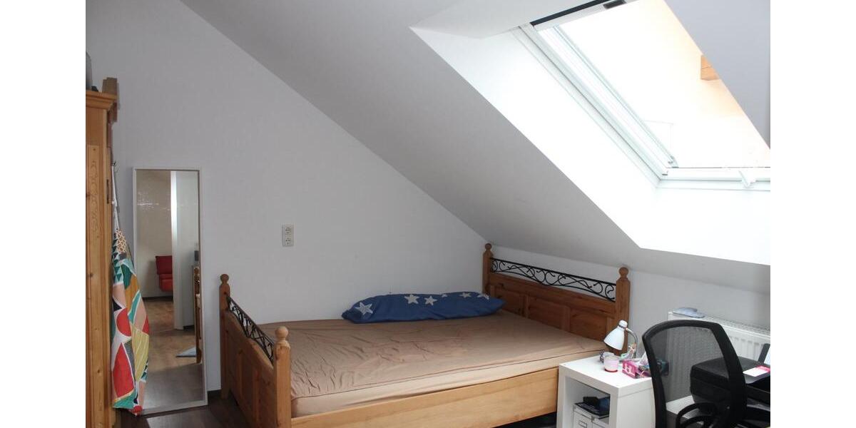 Etagenwohnung Adlkofen - 4 Zimmer, 65 m&sup2;, 330&euro; | Angebot:25641071