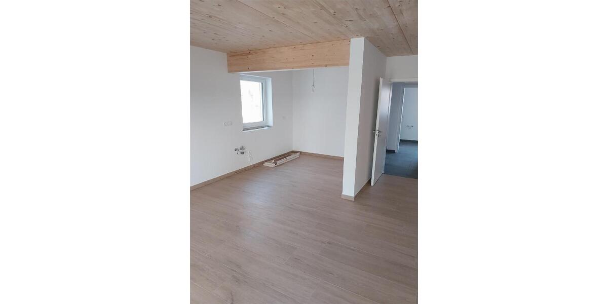 Doppelhaushälfte Geisenhausen - 6 Zimmer, 126 m&sup2;, 1.760&euro; | Angebot:25756178