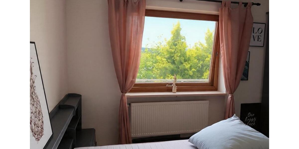Etagenwohnung Buch am Erlbach - 3 Zimmer, 110 m&sup2;, 1.500&euro; | Angebot:26664507