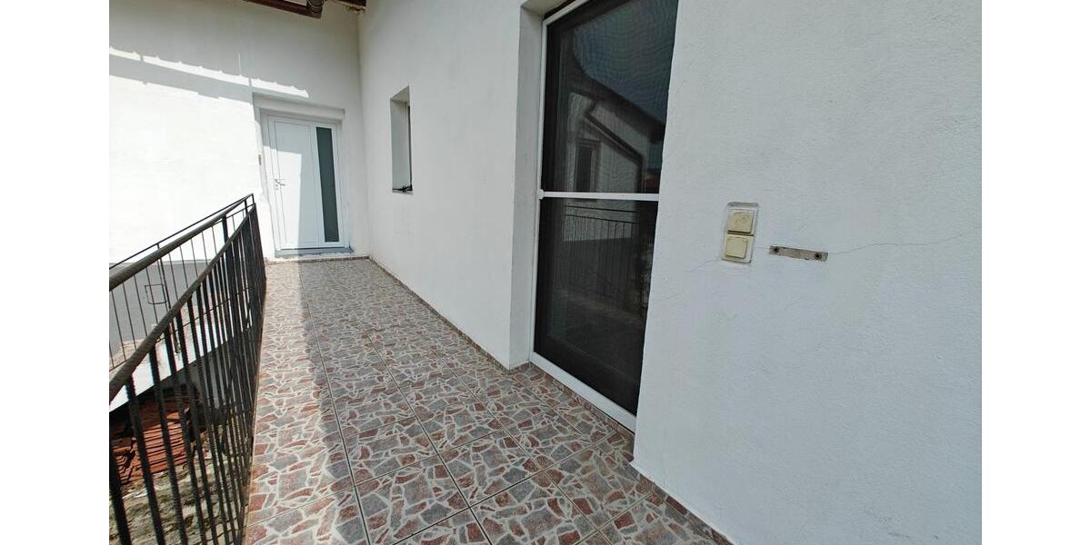 Einfamilienhaus Wildenberg - 7 Zimmer, 220 m&sup2;, 1.800&euro; | Angebot:25907276