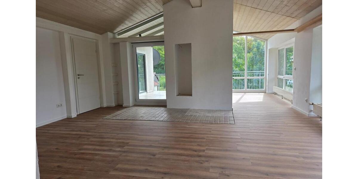 Terrassenwohnung Ergoldsbach Langenhettenbach - 5 Zimmer, 124 m&sup2;, 1.190&euro; | Angebot:27631050