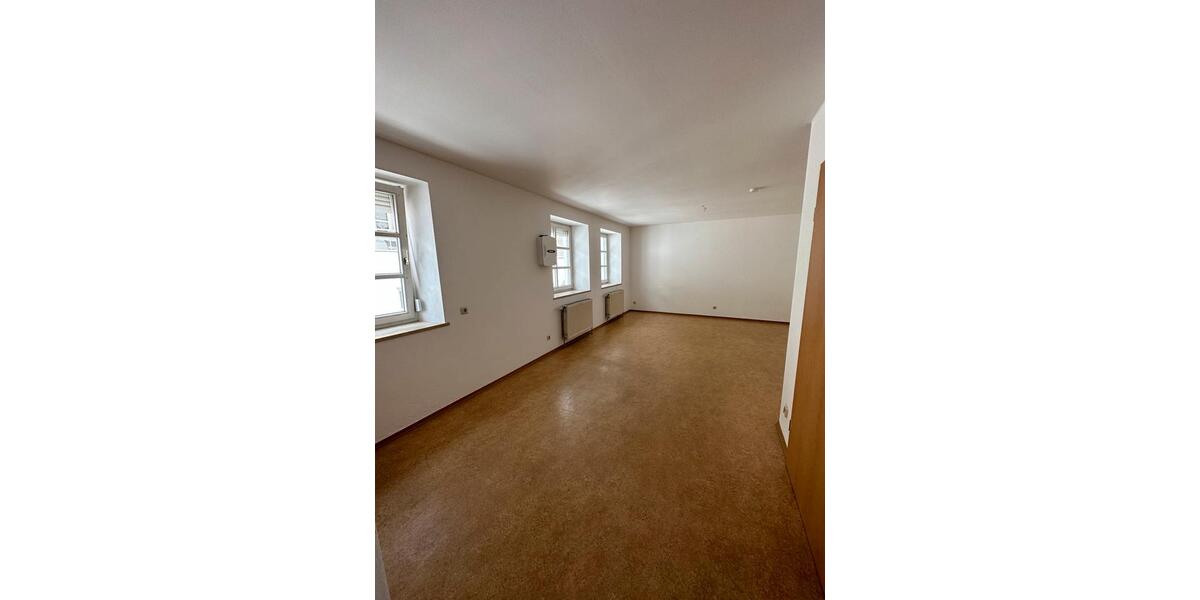 Etagenwohnung Rottenburg an der Laaber - 1 Zimmer, 40 m&sup2;, 550&euro; | Angebot:25790625