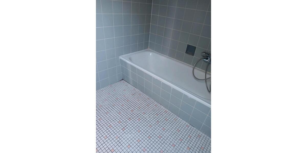 Dachgeschoßwohnung Bodenkirchen - 2 Zimmer, 50 m&sup2;, 440&euro; | Angebot:25993369