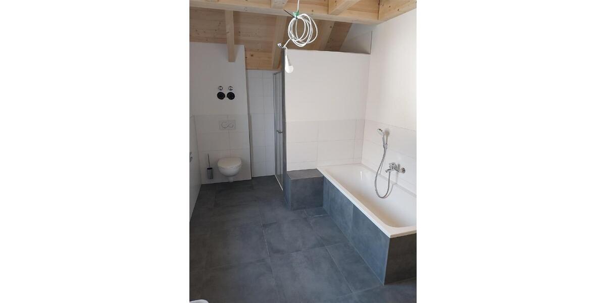 Doppelhaushälfte Geisenhausen - 6 Zimmer, 126 m&sup2;, 1.760&euro; | Angebot:25756178