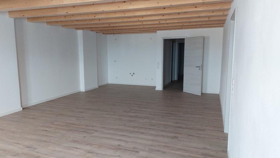 Etagenwohnung Geisenhausen - 2 Zimmer, 79 m&sup2;, 740&euro; | Angebot:25978567