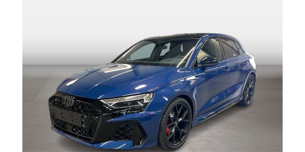 Audi RS3 2.500 km 64.770 &euro; Landshut 84030