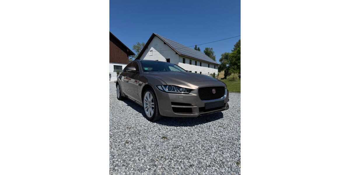 Jaguar XE 233.228 km 9.400 &euro; Baierbach /Landshut 84171