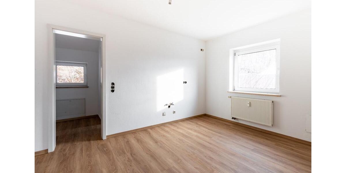 Dachgeschoßwohnung Ergoldsbach Langenhettenbach - 2 Zimmer, 72 m&sup2;, 770&euro; | Angebot:25078922