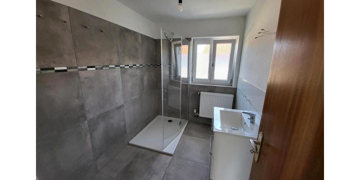 Etagenwohnung Moosthenning - 4 Zimmer, 130 m&sup2;, 1.250&euro; | Angebot:26630175