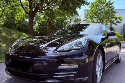Porsche Panamera 167.000 km 22.500 &euro; Niederviehbach 84183