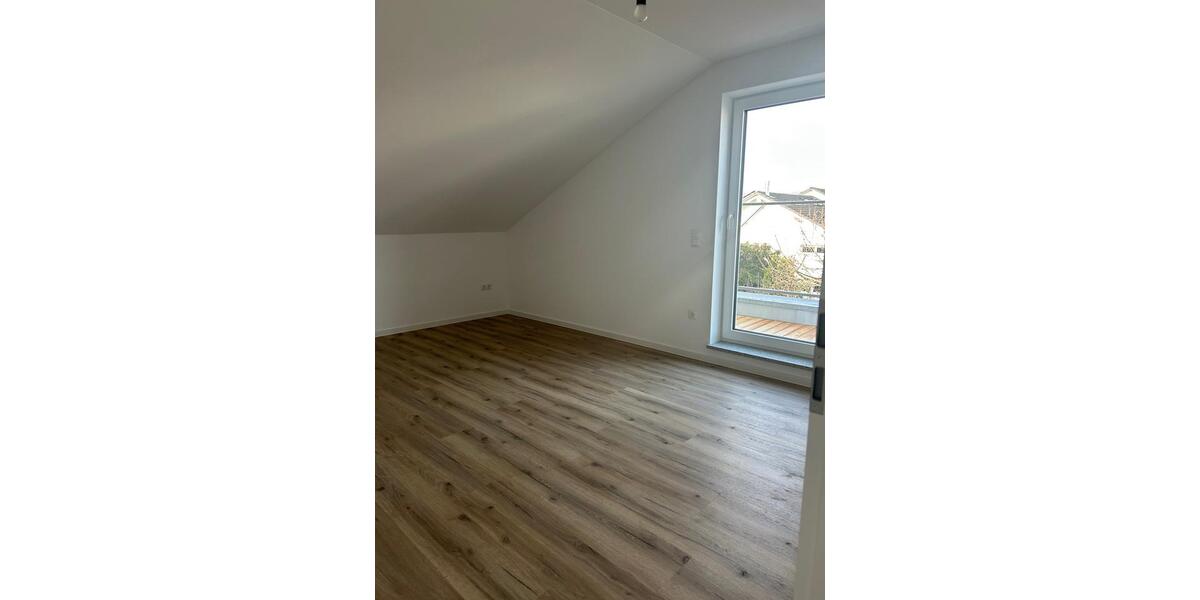 Erdgeschoßwohnung Hohenthann - 4 Zimmer, 97 m&sup2;, 1.720&euro; | Angebot:25312048