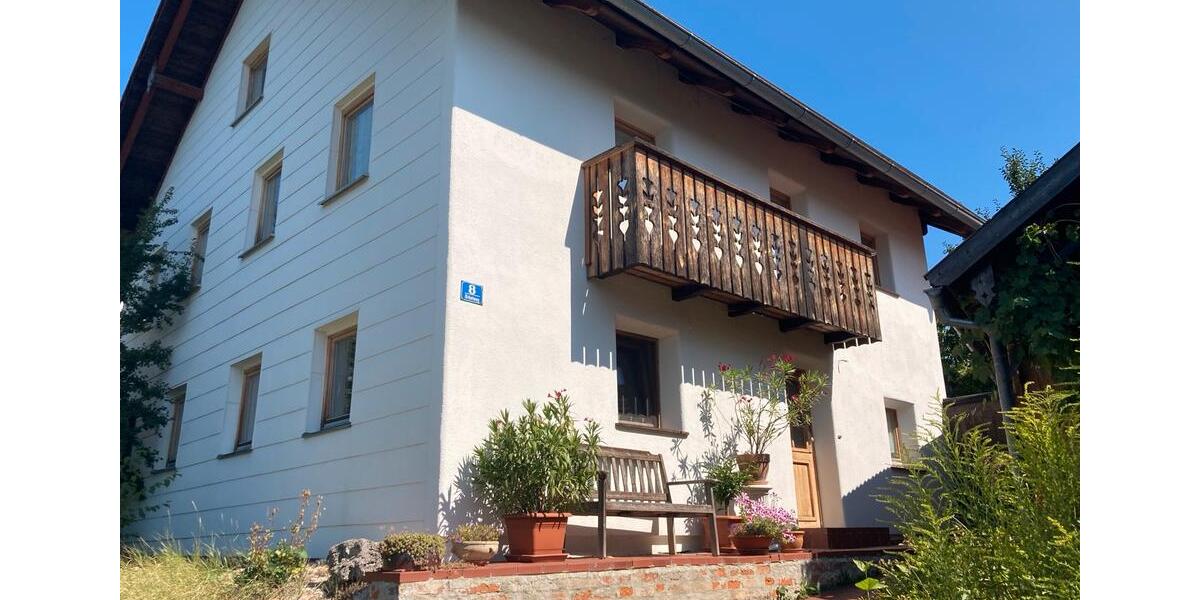 Einfamilienhaus Gerzen - 8 Zimmer, 194 m&sup2;, 1.740&euro; | Angebot:27614472