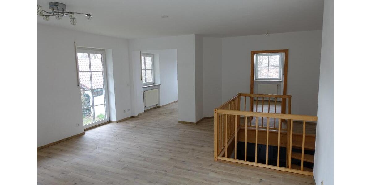 Maisonettenwohnung Taufkirchen (Vils) - 7 Zimmer, 146 m&sup2;, 1.401&euro; | Angebot:27543863