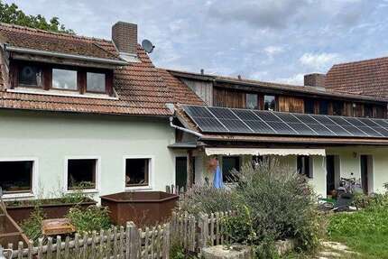 Haus Pfeffenhausen - 13 Zimmer, 400 m&sup2;, 700.000&euro; | Angebot:25201231