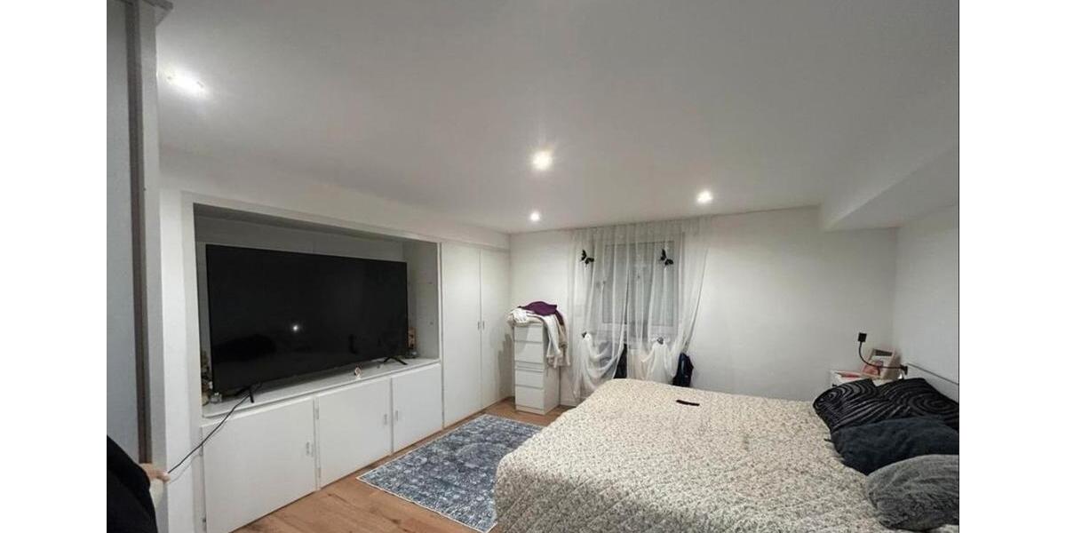 Dachgeschoßwohnung Aham - 2 Zimmer, 66 m&sup2;, 600&euro; | Angebot:26619012