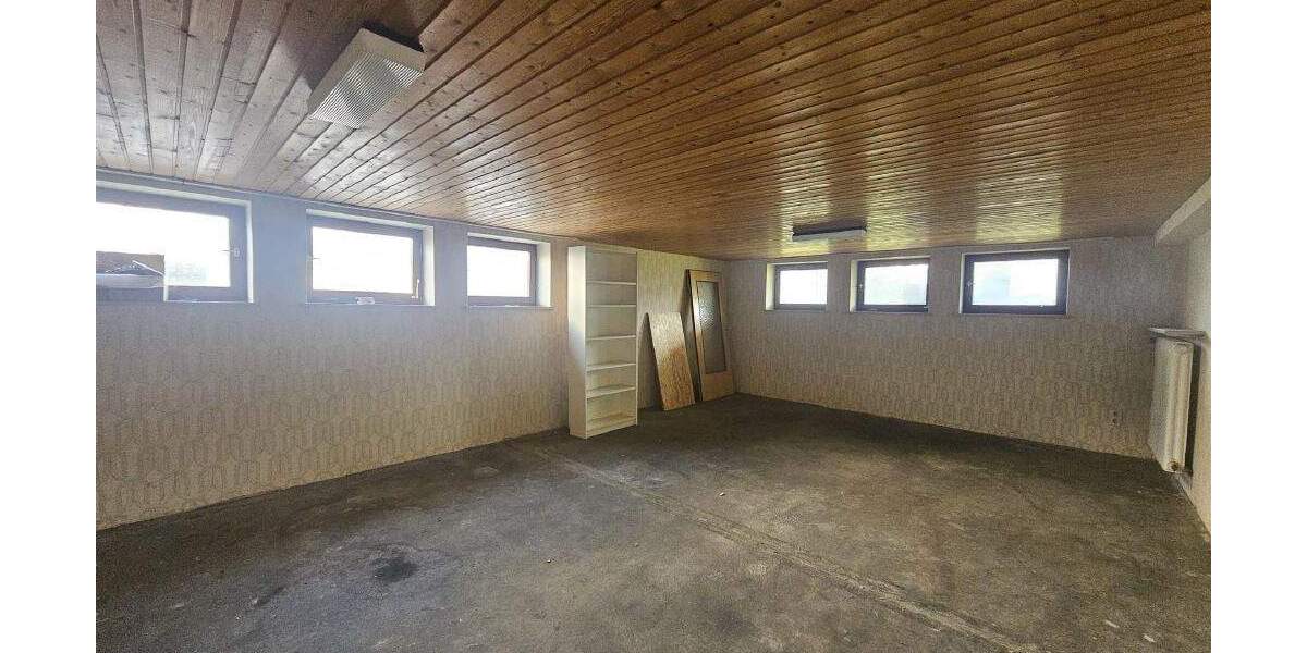 Einfamilienhaus Aham-Loizenkirchen Loizenkirchen - 9 Zimmer, 213 m&sup2;, 435.000&euro; | Angebot:25770490