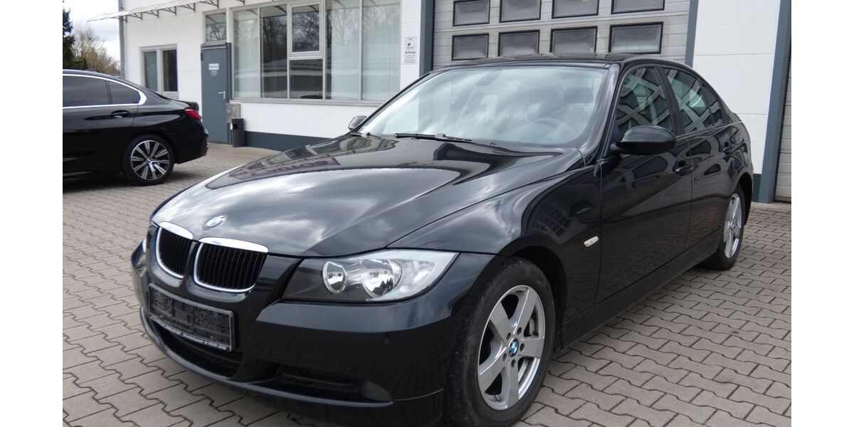 BMW 318 243.128 km 2.990 &euro; Dorfen 84405