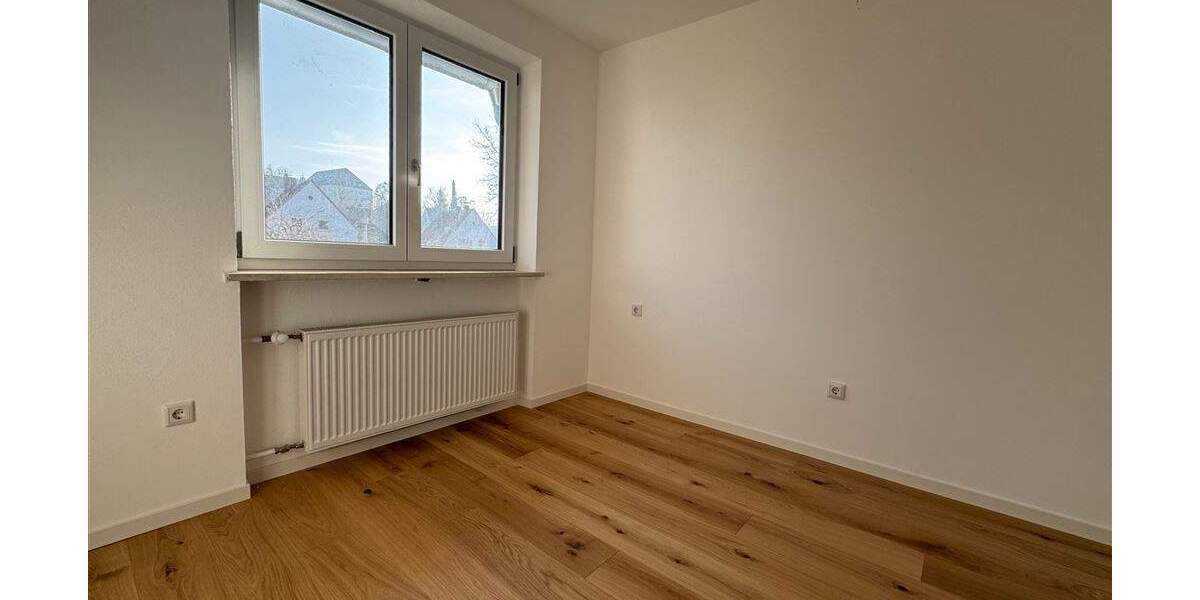 Doppelhaushälfte Landshut Achdorf - 6 Zimmer, 137 m&sup2;, 1.830&euro; | Angebot:25727535