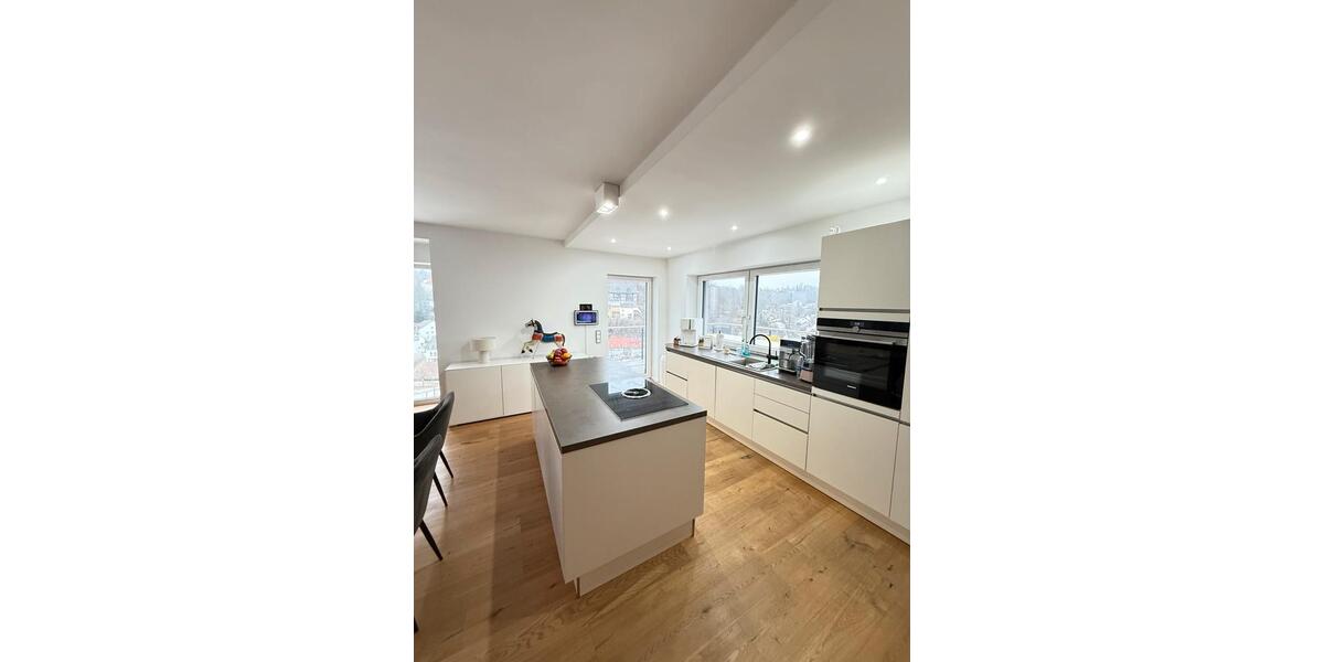 Erdgeschoßwohnung Kumhausen - 3.5 Zimmer, 145 m&sup2;, 1.900&euro; | Angebot:25990720