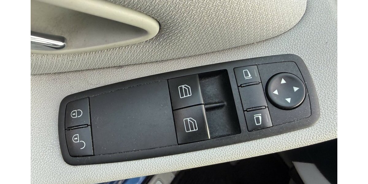 Mercedes-Benz A 200 Avantgarde Automatik Xenon Leder Alu 116.400 km 6.800 &euro; Altdorf 84032