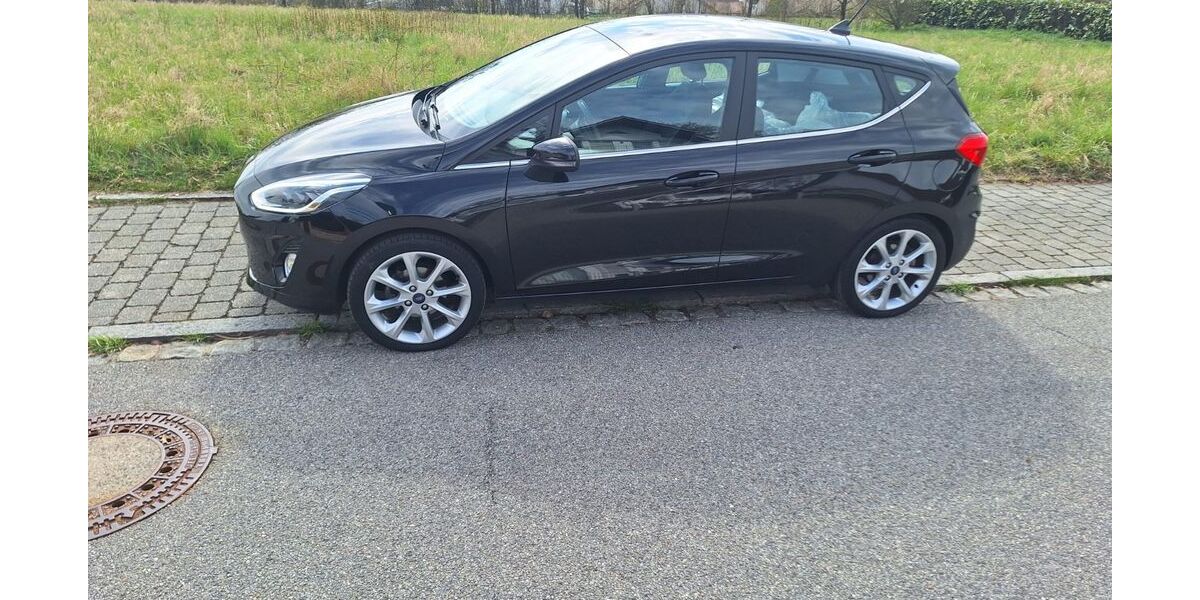 Ford Fiesta 74.325 km 12.500 &euro; Unterwattenbach 84051