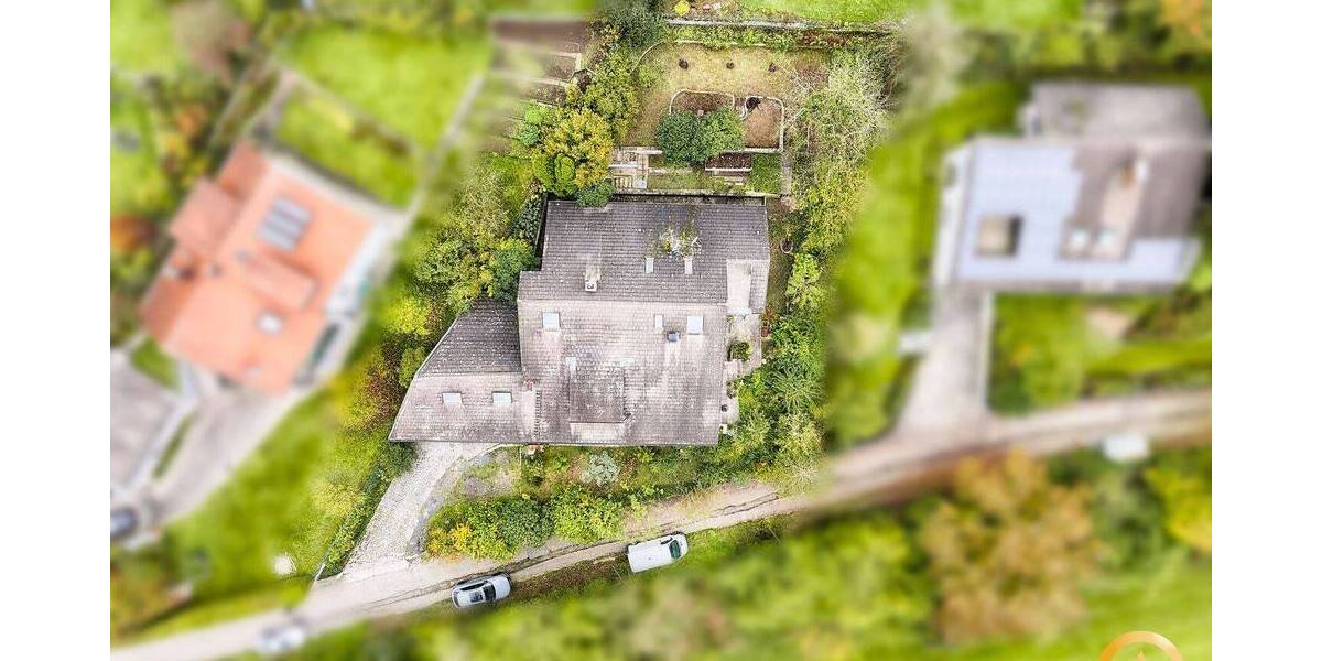 Einfamilienhaus Bruckberg - 8 Zimmer, 250 m&sup2;, 850.000&euro; | Angebot:25800218