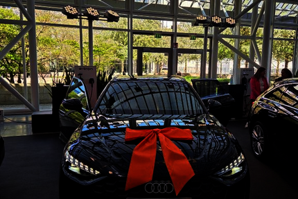 Audi A5 2.000 km 62.999 &euro; Velden 84149