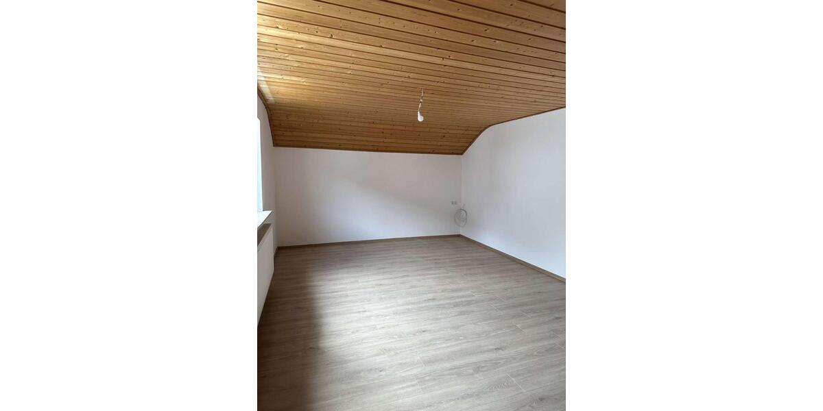 Erdgeschoßwohnung Wörth an der Isar - 3 Zimmer, 85 m&sup2;, 995&euro; | Angebot:26258944