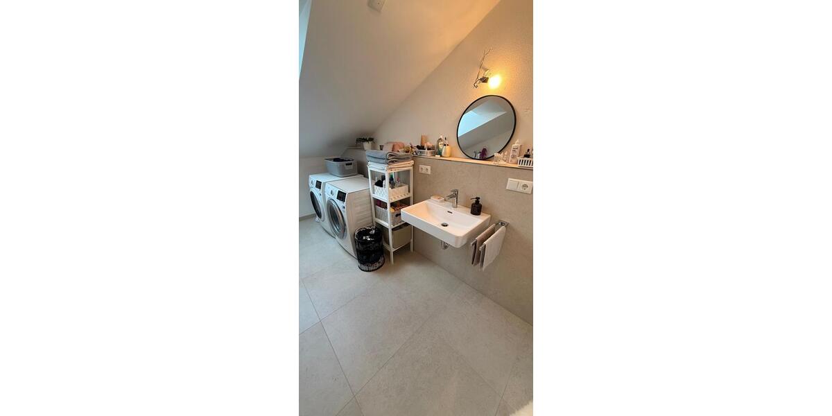 Dachgeschoßwohnung Essenbach - 4 Zimmer, 97 m&sup2;, 1.600&euro; | Angebot:25279484