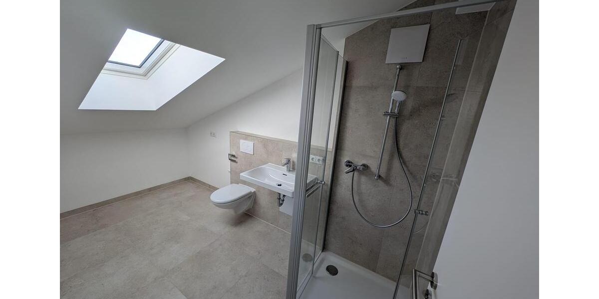 Dachgeschoßwohnung Essenbach - 2 Zimmer, 42 m&sup2;, 635&euro; | Angebot:26047082