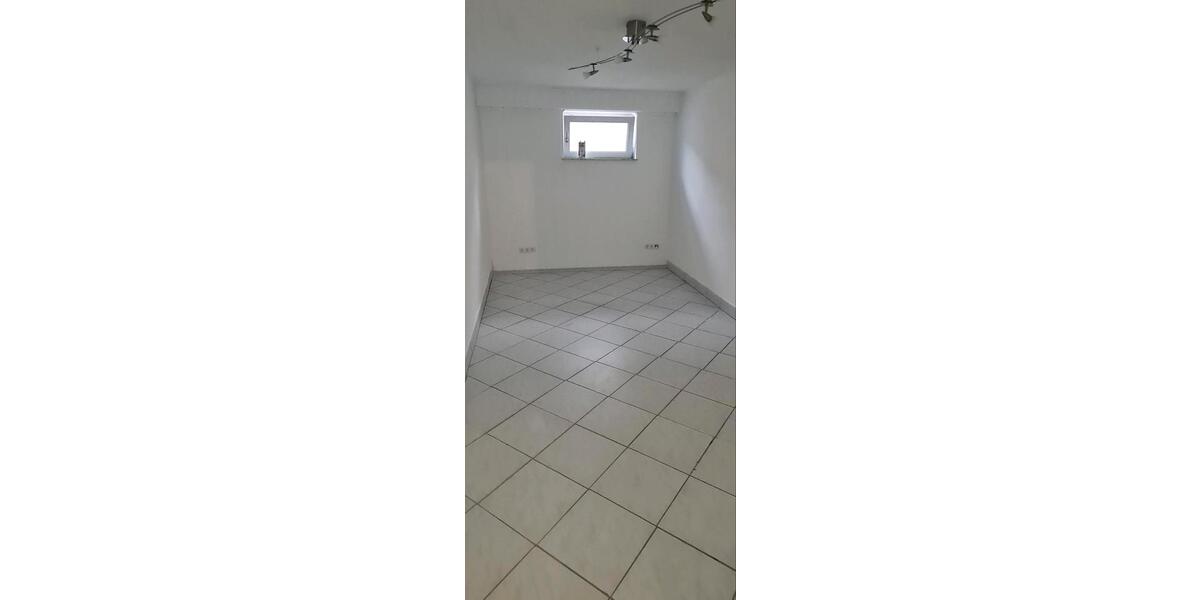 Etagenwohnung Dorfen - 4 Zimmer, 100 m&sup2;, 1.500&euro; | Angebot:25875109