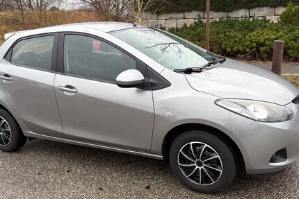 Mazda 2 117.000 km 2.500 &euro; Inning am Holz 84416