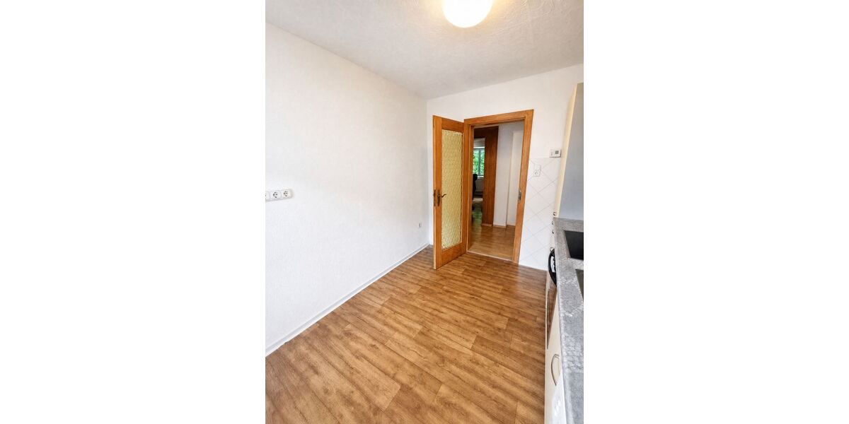 Provisionsfrei* Zentrale 3-Zimmerwohnung in solider Wohnanlage mit Balkon und Garage - Etagenwohnung Landshut Auloh | Angebot:26988349