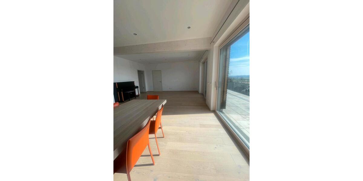 Einfamilienhaus Bruckberg - 3 Zimmer, 145 m&sup2;, 1.600&euro; | Angebot:26478221