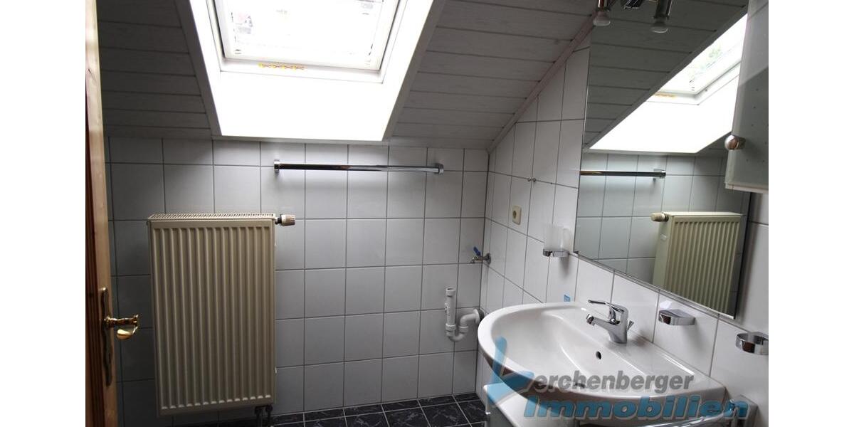Einfamilienhaus Moosthenning - 7 Zimmer, 250 m&sup2;, 1.850&euro; | Angebot:25340470