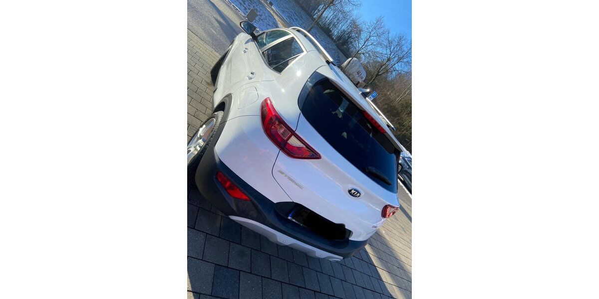 Kia Stonic 68.350 km 15.500 &euro; Nandlstadt 85405