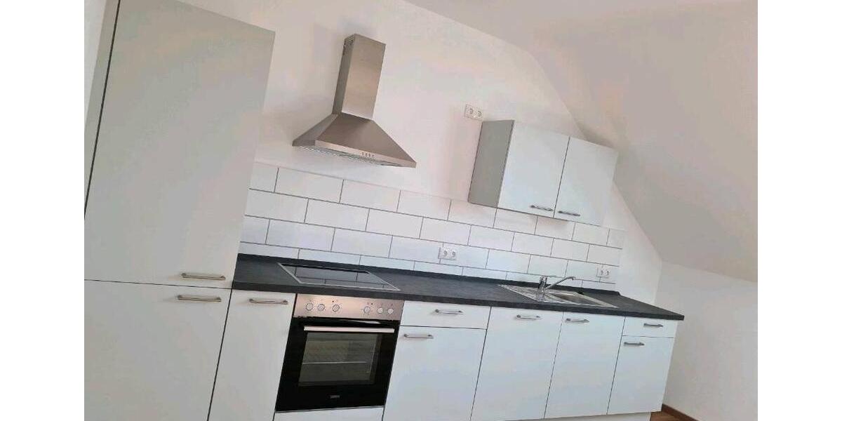 Dachgeschoßwohnung Mengkofen - 3 Zimmer, 80 m&sup2;, 815&euro; | Angebot:26042526