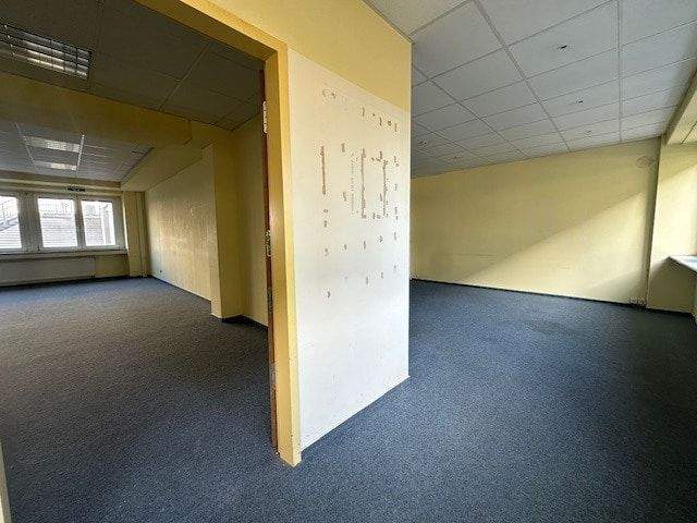 Gewerbeobjekt Landshut Industriegebiet - 1 Zimmer, 158 m&sup2;, 1.600&euro; | Angebot:25687236
