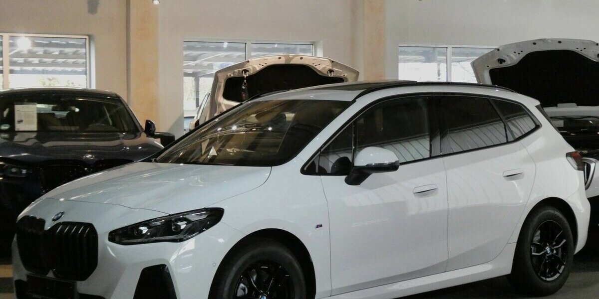 BMW 218 Active Tourer d MSport 360°AHK,HUD NP:56.540 20.798 km 32.590 &euro; Landshut 84030