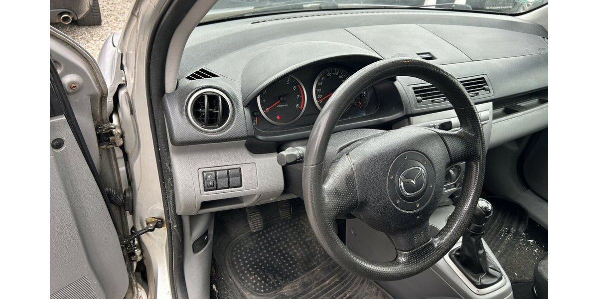 Mazda 2 1.5i Comfort Klima 1.Hand TÜV 04/2027 169.000 km 1.500 &euro; Altdorf 84032