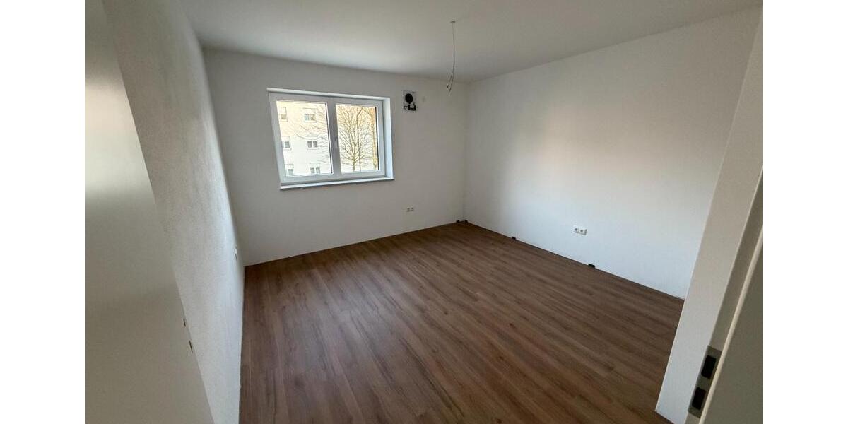 Etagenwohnung Dingolfing - 3.5 Zimmer, 99 m&sup2;, 1.150&euro; | Angebot:25860462