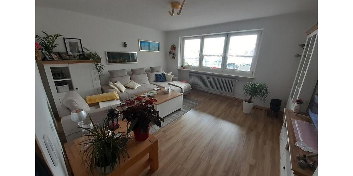 Etagenwohnung Ergolding - 4 Zimmer, 106 m&sup2;, 950&euro; | Angebot:26007890