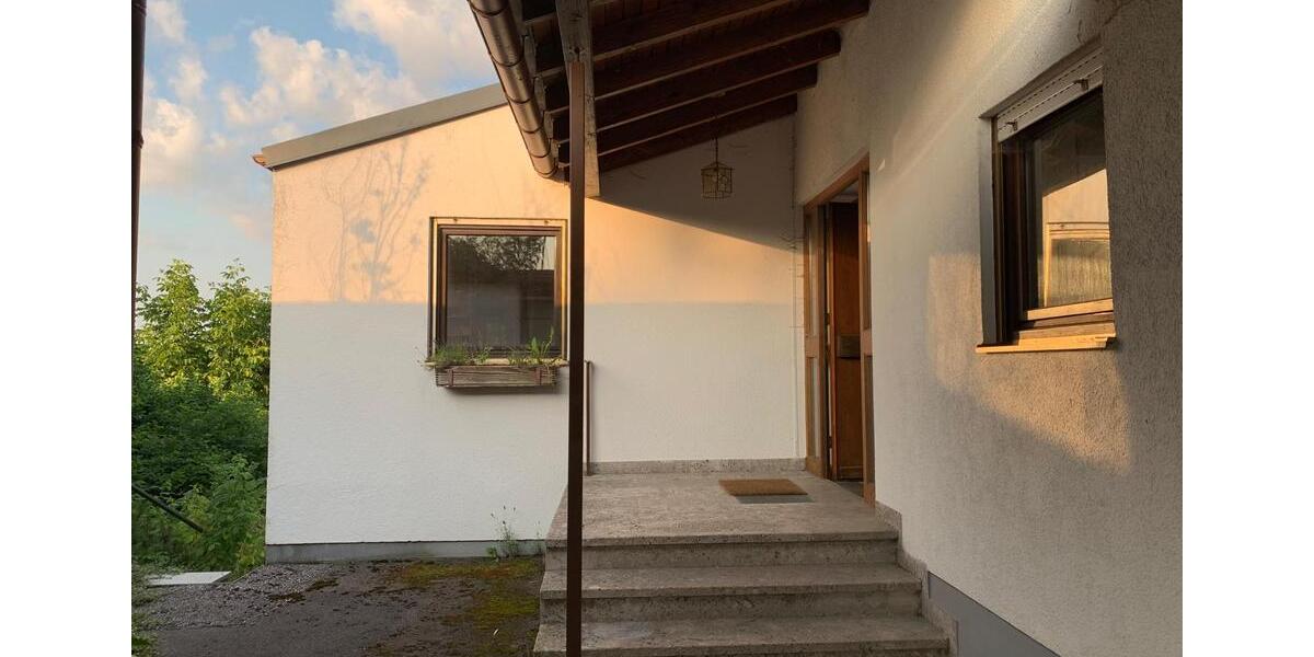 Einfamilienhaus Kumhausen - 7 Zimmer, 190 m&sup2;, 2.000&euro; | Angebot:25977749