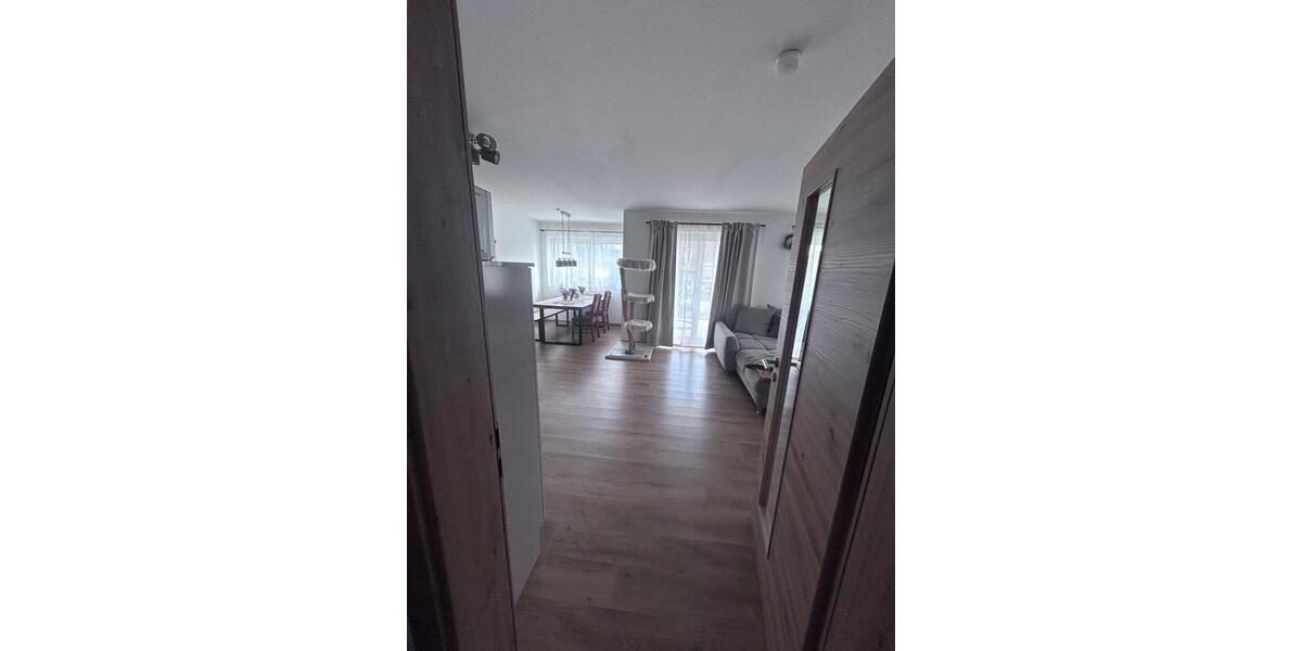 Etagenwohnung Aham - 3 Zimmer, 78 m&sup2;, 950&euro; | Angebot:24842933