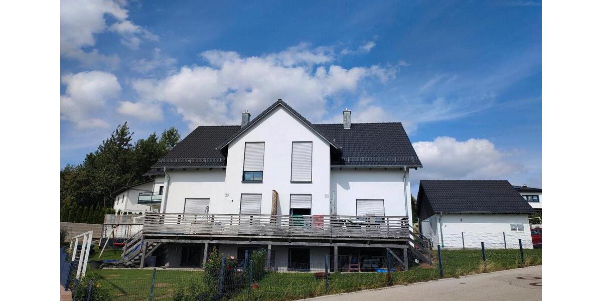 Doppelhaushälfte Wurmsham - 6 Zimmer, 140 m&sup2;, 1.600&euro; | Angebot:25994825