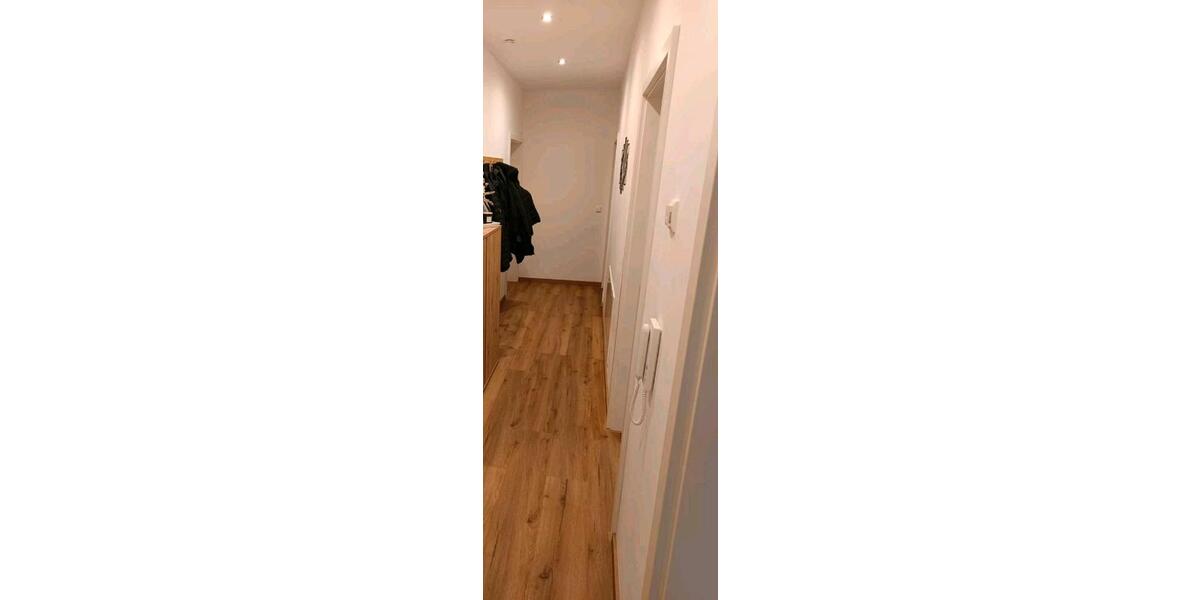 Dachgeschoßwohnung Mengkofen - 3 Zimmer, 80 m&sup2;, 815&euro; | Angebot:26042526