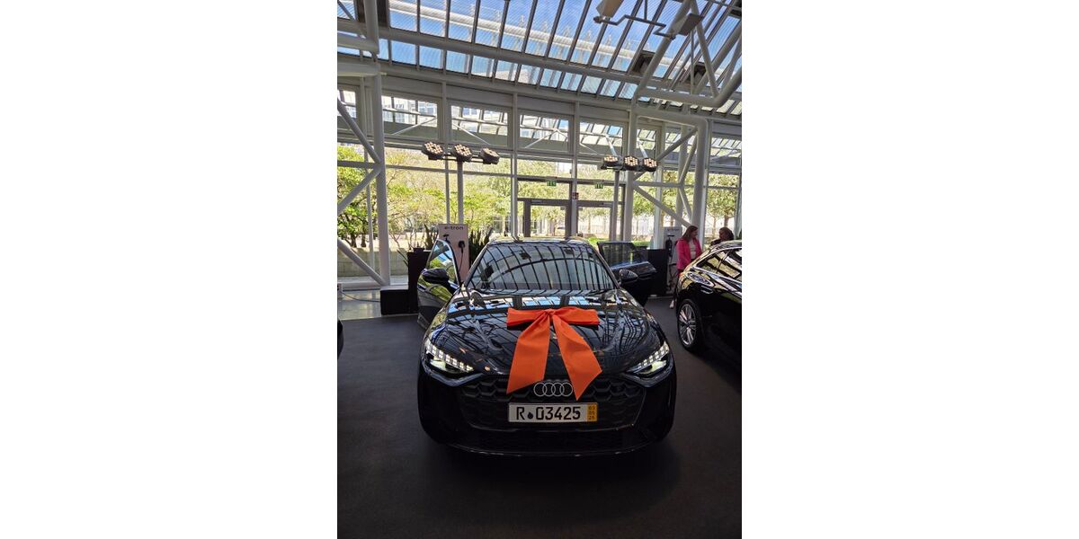 Audi A5 2.000 km 62.999 &euro; Velden 84149